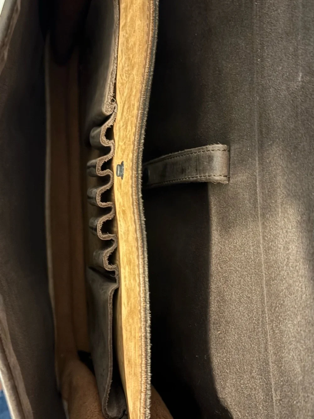 BUFFALO JACKSON TRADING CO. Men’s Roosevelt Leather Briefcase/Messenger Bag EUC